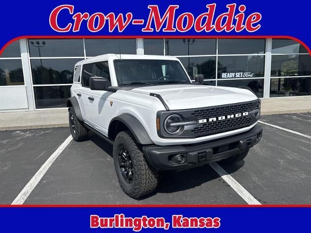 2026 Ford Bronco Badlands 4 Door Advanced 4x4 in Oxford White — front three-quarter view