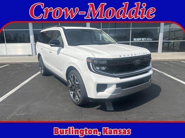 2026 Ford Expedition Platinum 4x4 in Star White Metallic Tri Coat — front three-quarter view
