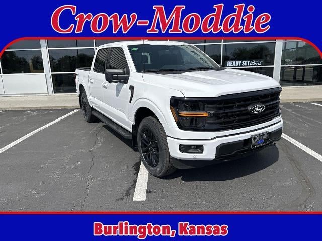 2026 Ford F-150 XLT 4WD SuperCrew 5.5' Box in Oxford White — front three-quarter view